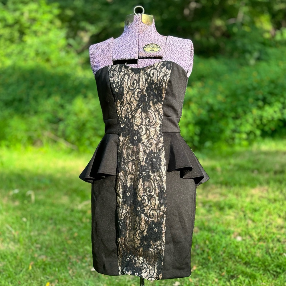 Retro style Bisou Bisou peplum strapless pencil dress lace & satin underlay